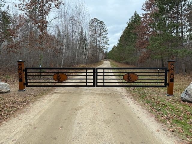 Gallery photos for Custom Entryway Gate on Lake Benedict: Image #1