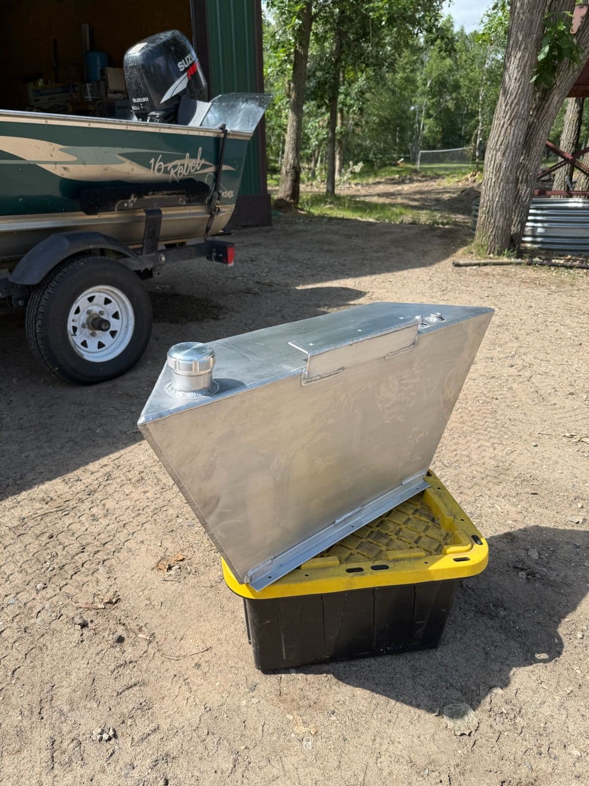 Custom Aluminum Boat Gas Tank Enhances Durability image